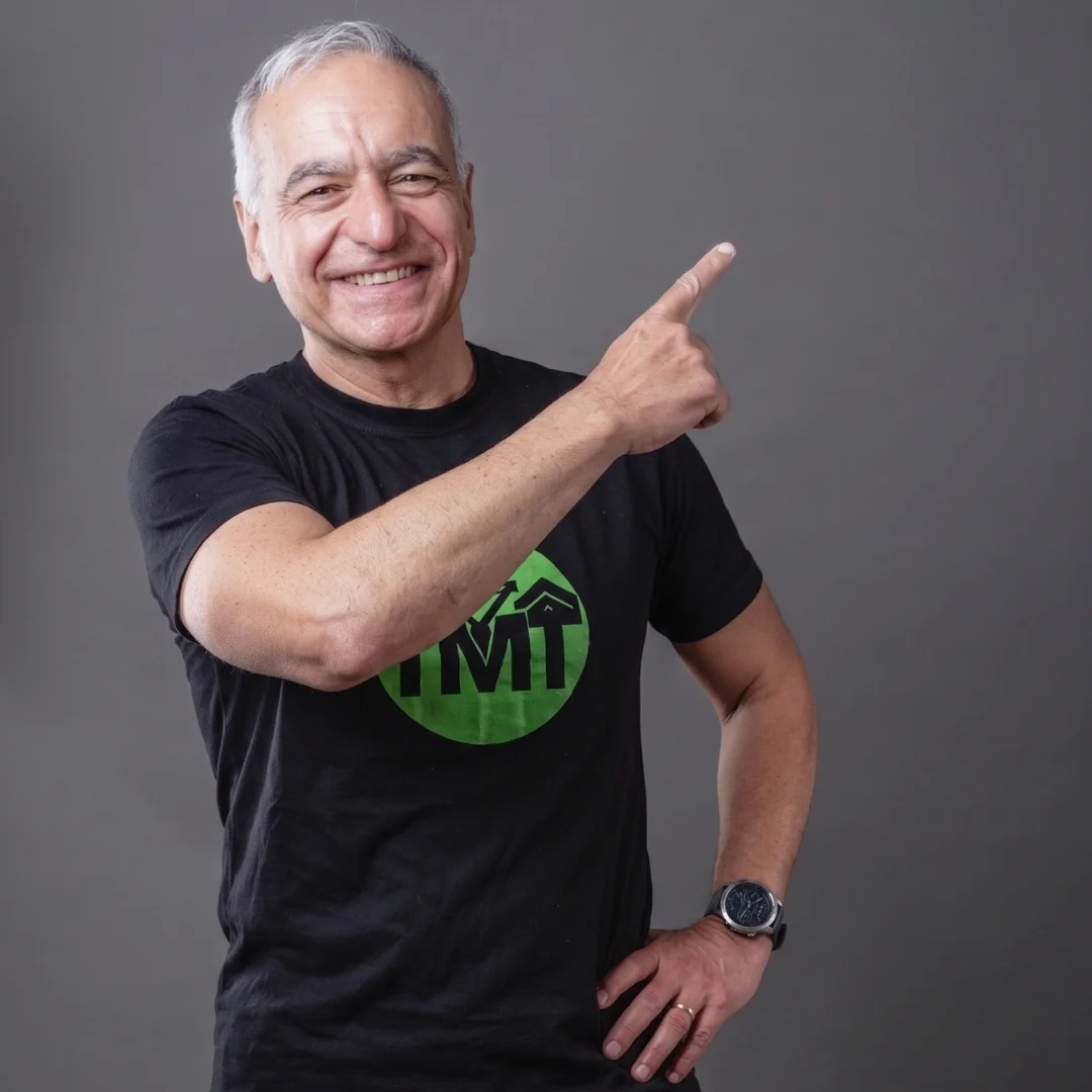 Álvaro apuntando al precio